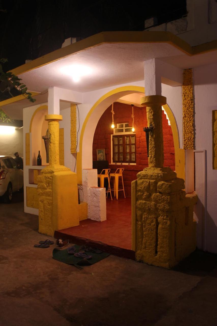 Aerostel - Backpacker'S Hostel In Goa Calangute Exterior photo